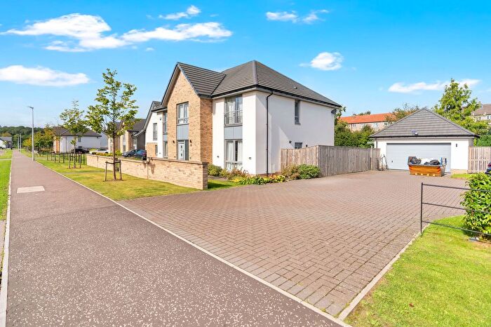5 Bedroom Detached House For Sale In Meadowsweet Drive, Edinburgh, EH4