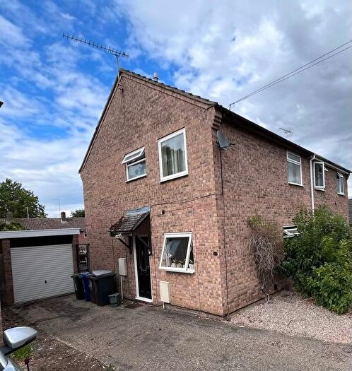 3 Bedroom Semi-Detached House To Rent In Barry Lynham Drive, Newmarket, CB8