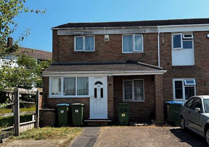 2 Bedroom End Terrace House For Sale In Flamborough Close, Southampton, SO16