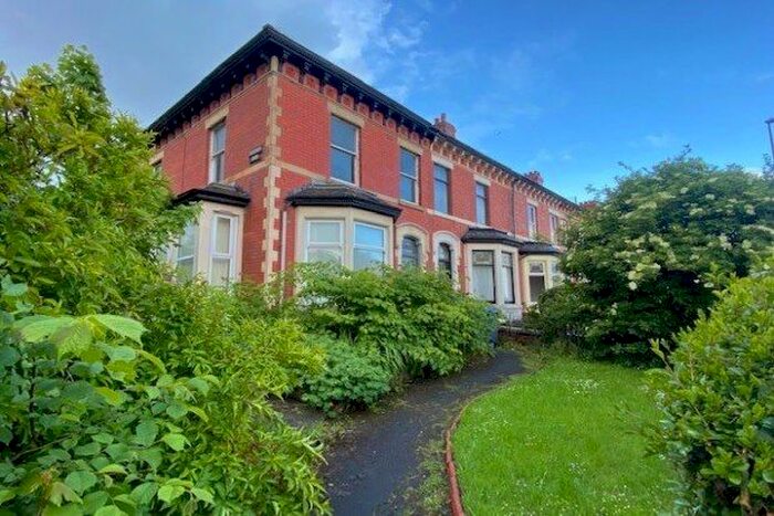 2 Bedroom Flat To Rent In Newton Drive, Blackpool, FY3