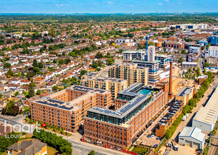 2 Bedroom Apartment For Sale In Memorial Avenue, Slough, SL1