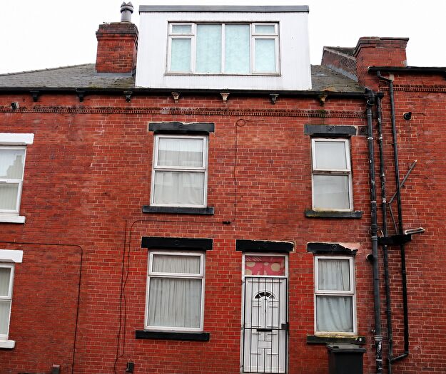 2 Bedroom Terraced House To Rent In Brompton Row, Leeds, LS11