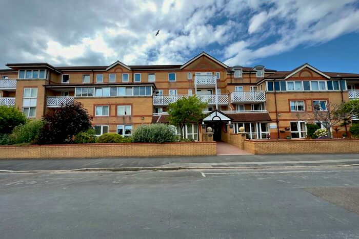 1 Bedroom Retirement Property To Rent In Kings Road, Lytham St Annes, FY8