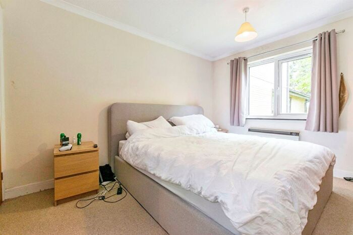 1 Bedroom Flat For Sale In Gresley Lodge, Old North Road, Royston, SG8