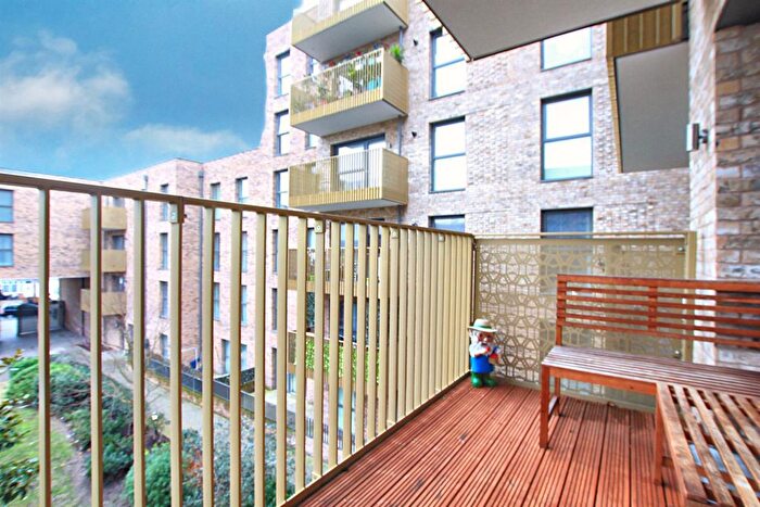 2 Bedroom Flat For Sale In Millais Court, Selbourne Avenue, Hounslow, TW3
