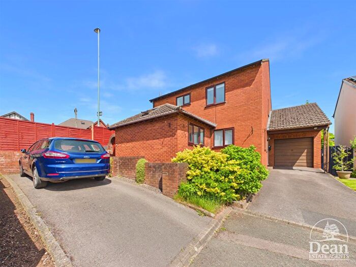 4 Bedroom Detached House For Sale In The Hawthorns, Lydney, GL15