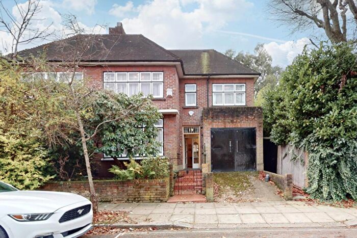 5 Bedroom Semi-Detached House To Rent In Ardwick Road, Hampstead Borders, NW2