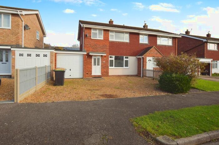 3 Bedroom Property To Rent In Dewlands, Oakley Village, Bedfordshire, MK43