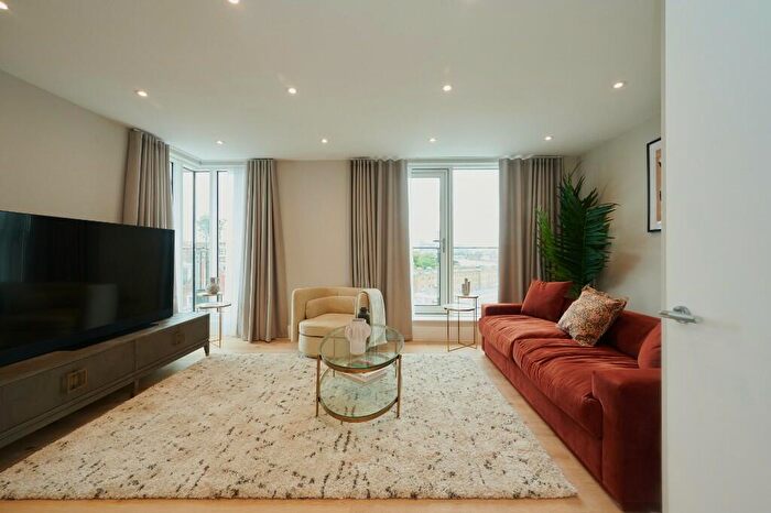 2 Bedroom Apartment To Rent In Flat, Baker Street, London, NW1