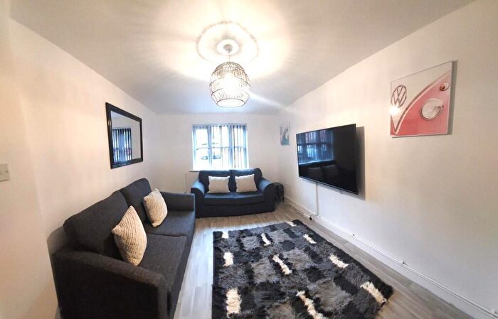 6 Bedroom Private Halls To Rent In £pppw Incl Bills - Bed On Denison Street, Nottingham, NG7