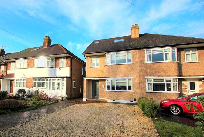4 Bedroom Detached House To Rent In Constance Crescent, Bromley BR2