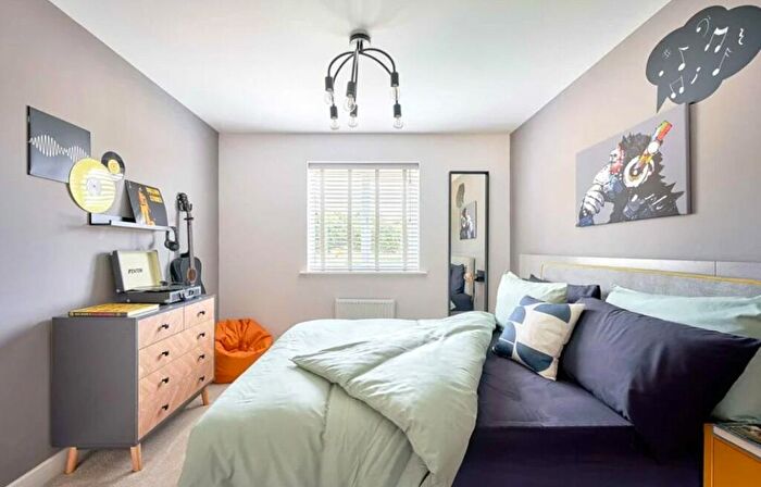 5 Bedroom Detached House For Sale In The Street, Tongham, GU10