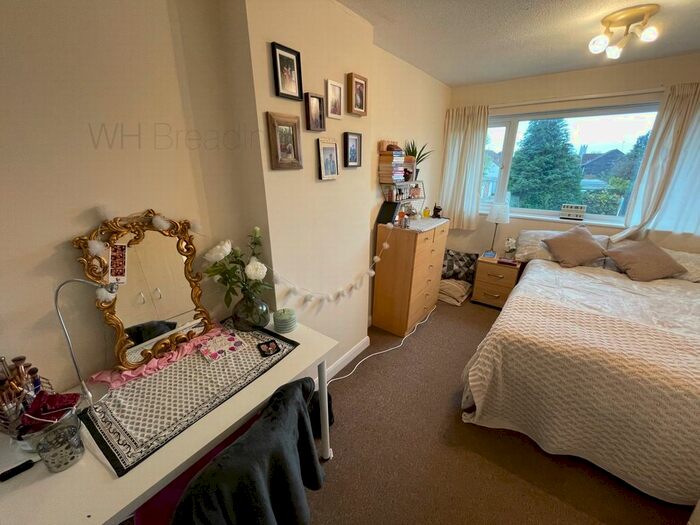 4 Bedroom Terraced House To Rent In Bramshaw Road, Canterbury, CT2