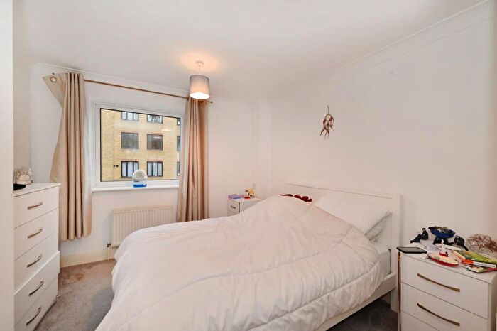 2 Bedroom Apartment For Sale In Wapping High Street, Capital Wharf, E1W