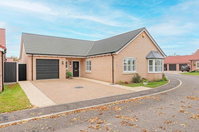 3 Bedroom Detached Bungalow For Sale In Hayton Road, Martham, NR29