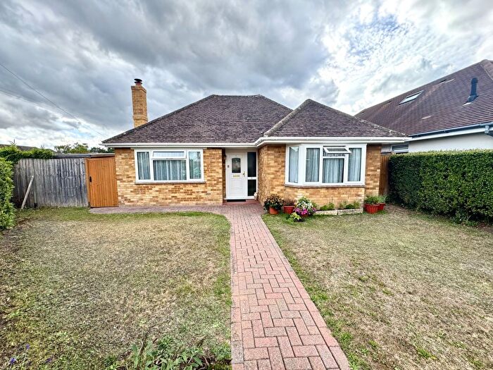 2 Bedroom Detached Bungalow For Sale In Hazeley Close, Hartley Wintney, RG27