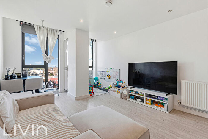 1 Bedroom Flat For Sale In Centrillion Point, Croydon, CR0