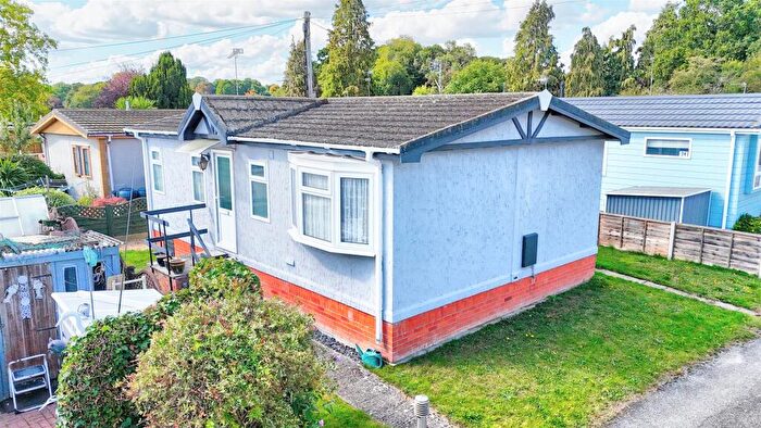 2 Bedroom Mobile Home For Sale In Bourne Park Residential Park, Ipswich, IP2