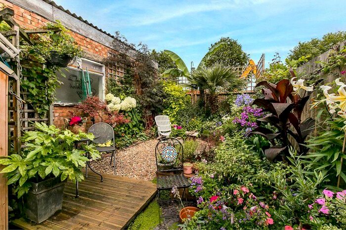 2 Bedroom Terraced House To Rent In Manor Place, Sutton, Surrey SM1