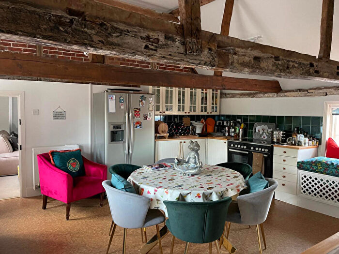 1 Bedroom Maisonette To Rent In High Street, Stockbridge, SO20