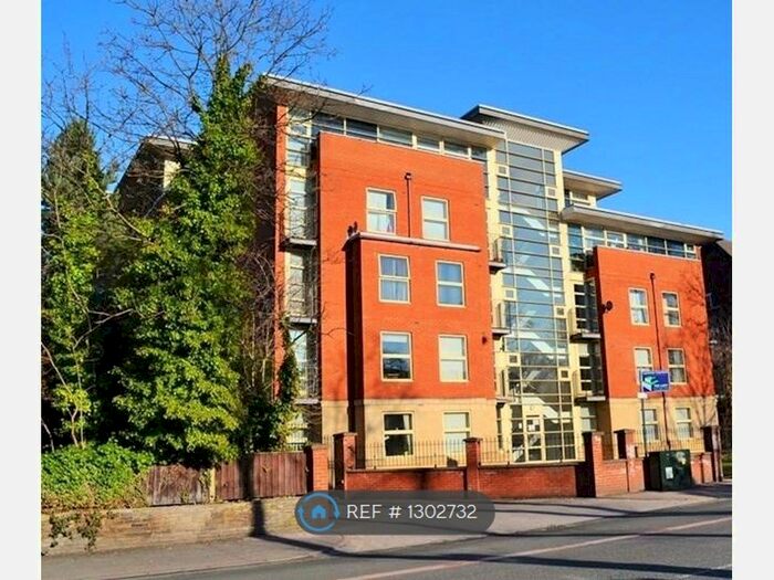 2 Bedroom Flat To Rent In Fitzwilliam Court, Manchester M14