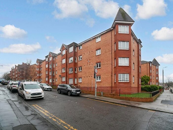 2 Bedroom Flat For Sale In Golfhill Drive, Dennistoun, G31