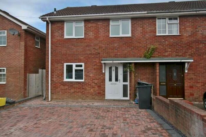 3 Bedroom Property To Rent In Loveridge Close Cranbourne, Basingstoke, RG21