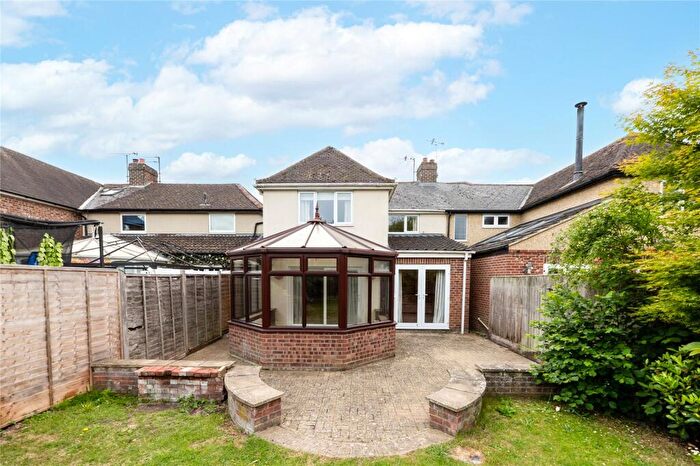 3 Bedroom Semi-Detached House For Sale In Park Road, Didcot, Oxfordshire, OX11