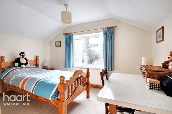 4 Bedroom Detached House For Sale In Walderslade Road, Chatham, ME5