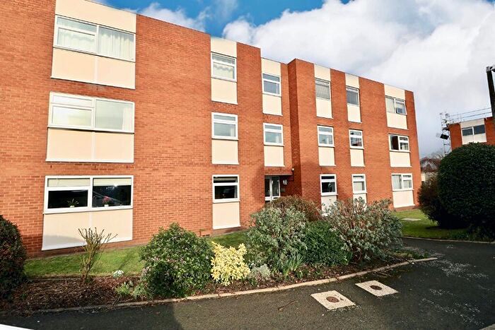 1 Bedroom Apartment For Sale In Clopton Road, Stratford-Upon-Avon, Warwickshire, CV37