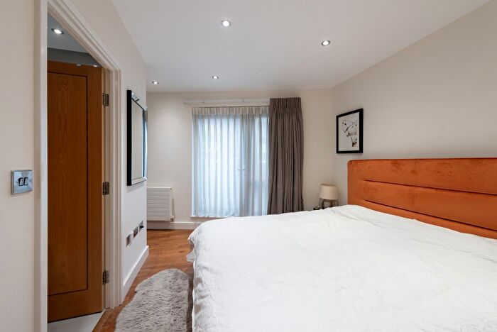 1 Bedroom Flat To Rent In Lawn Road, London, NW3