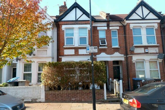 2 Bedroom Flat To Rent In Windsor Road, Willesden, NW2