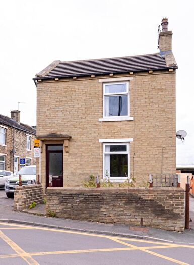 2 Bedroom Detached House To Rent In Carr Lane, Low Moor, BD12