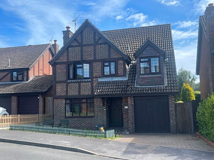 4 Bedroom Detached House For Sale In Oakfield Way, Bexhill-On-Sea, TN39