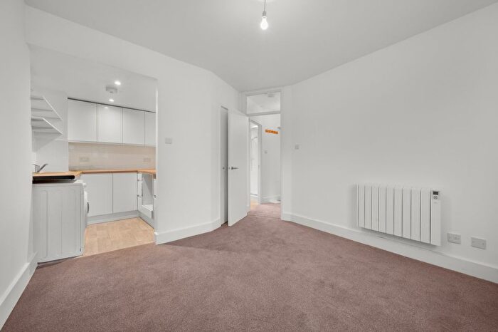 1 Bedroom Flat To Rent In Deptford Broadway, Deptford, SE8