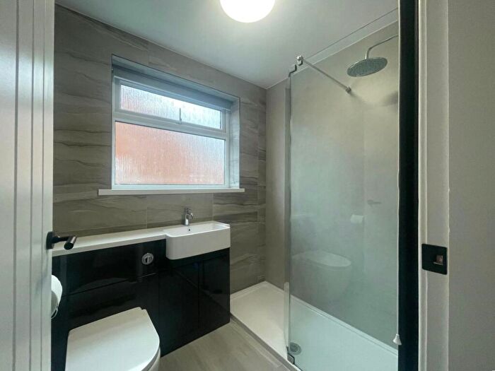 2 Bedroom Bungalow To Rent In Snowdon Close, Kidderminster, DY11