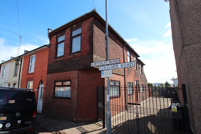 3 Bedroom End Of Terrace House For Sale In Byerley Road, Portsmouth, Hampshire, PO1