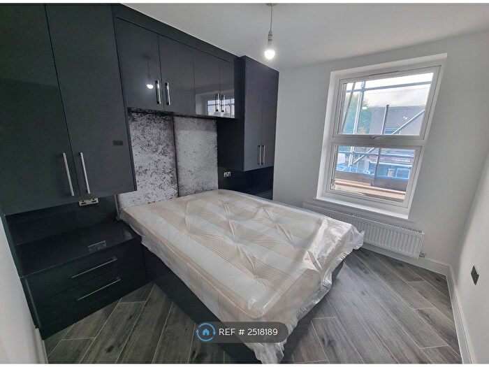 2 Bedroom Flat To Rent In London, London, E11