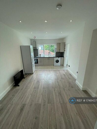 2 Bedroom Flat To Rent In Wembley Hill Road, Wembley, HA9