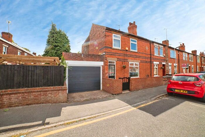 3 Bedroom Semi-Detached House For Sale In Stanley Road, Mansfield, Nottinghamshire, NG18