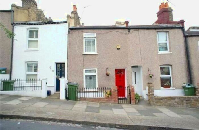 2 Bedroom Terraced House To Rent In Sladedale Road, Plumstead Common London, SE18