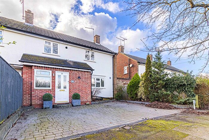 3 Bedroom Semi-Detached House For Sale In Orchard Close, Radlett, WD7