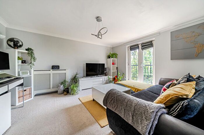 2 Bedroom Flat For Sale In Eastnor Road, New Eltham, SE9