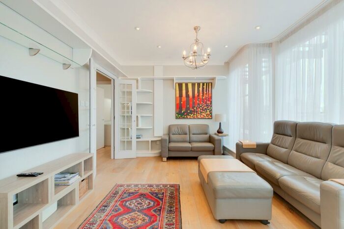 3 Bedroom Penthouse To Rent In Boardwalk Place, E14