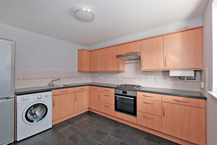 2 Bedroom Flat To Rent In B, South College Street, Aberdeen, AB11