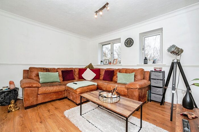 2 Bedroom Flat For Sale In Caravel Close, Chafford Hundred, Grays, RM16