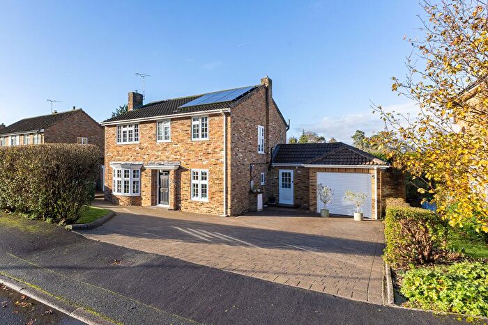 5 Bedroom Detached House For Sale In Curtis Road, Alton, GU34