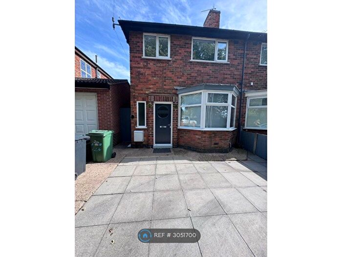 3 Bedroom Semi-Detached House To Rent In Checkland Road, Leicester, LE4