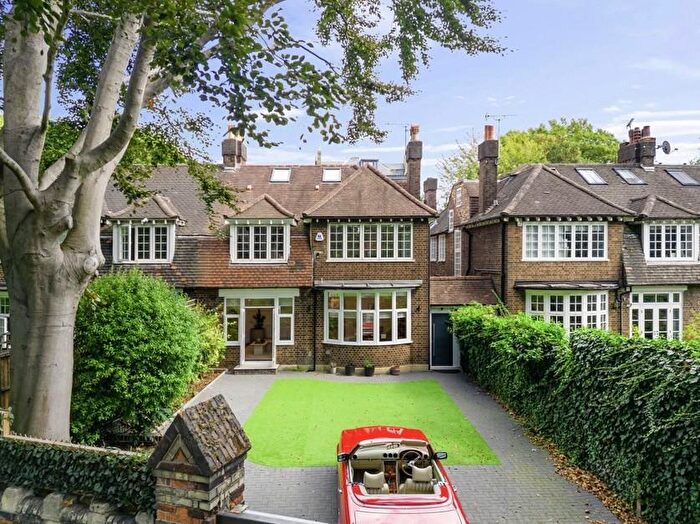 5 Bedroom House For Sale In Fitzjohns Avenue, Hampstead, London, NW3