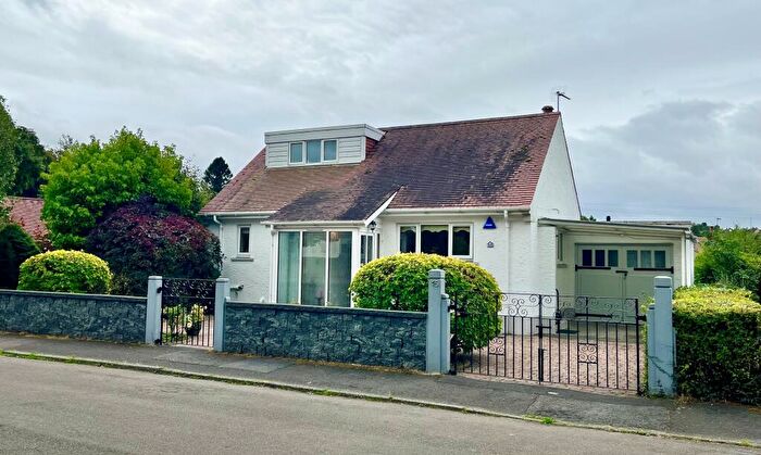 3 Bedroom Detached House For Sale In Dollar Road, Tillicoultry, Clackmannanshire, FK13